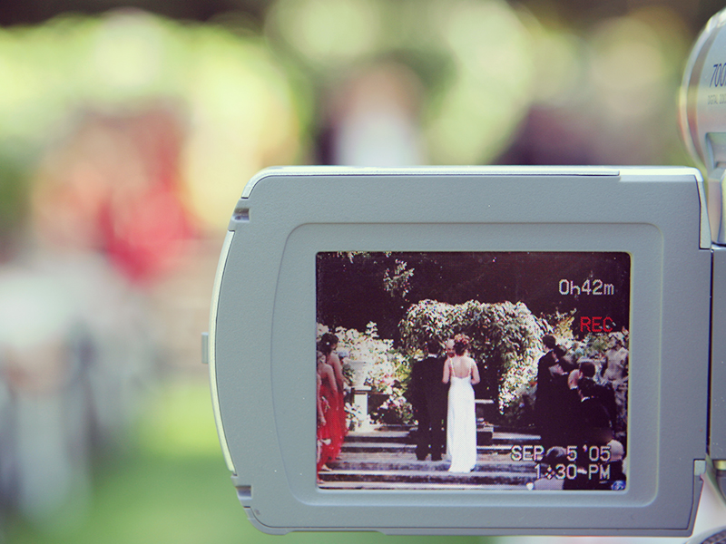 結婚式のビデオ撮影が上手くなるたった3つのコツ First Film ファーストフィルム 結婚式のエンドロール ムービー撮影