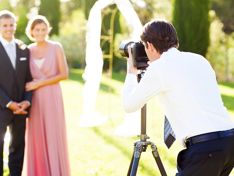 結婚式のスナップ撮影をプロカメラマンに頼む理由 First Film ファーストフィルム 結婚式のエンドロール ムービー撮影